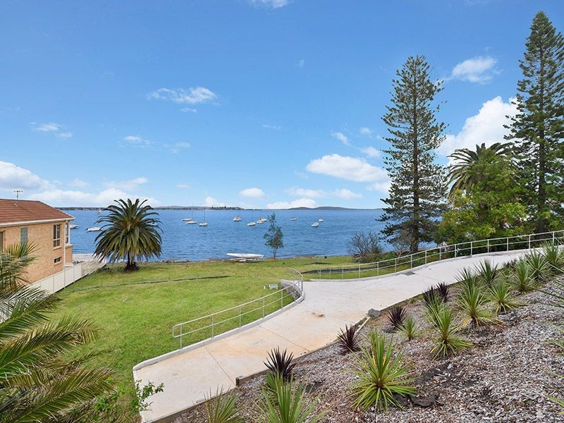 74 Ross Street, Belmont NSW 2280