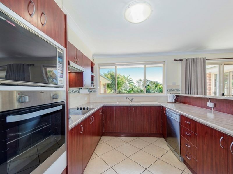 3 Sea Eagle Crescent, Caves Beach NSW 2281