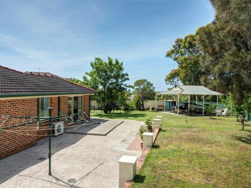 3 Sea Eagle Crescent, Caves Beach NSW 2281