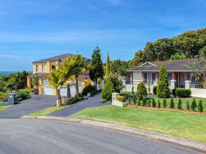 3 Sea Eagle Crescent, Caves Beach NSW 2281
