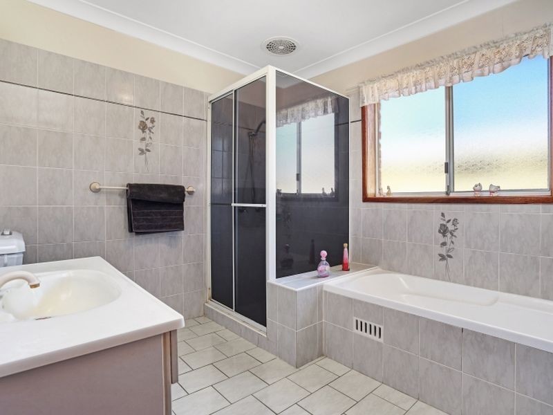 24 Auklet Road, Mount Hutton NSW 2290