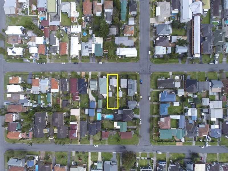 18 Ellen Street, Belmont South NSW 2280