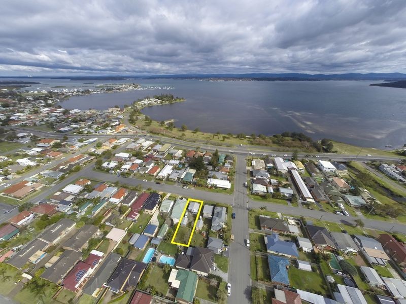 18 Ellen Street, Belmont South NSW 2280