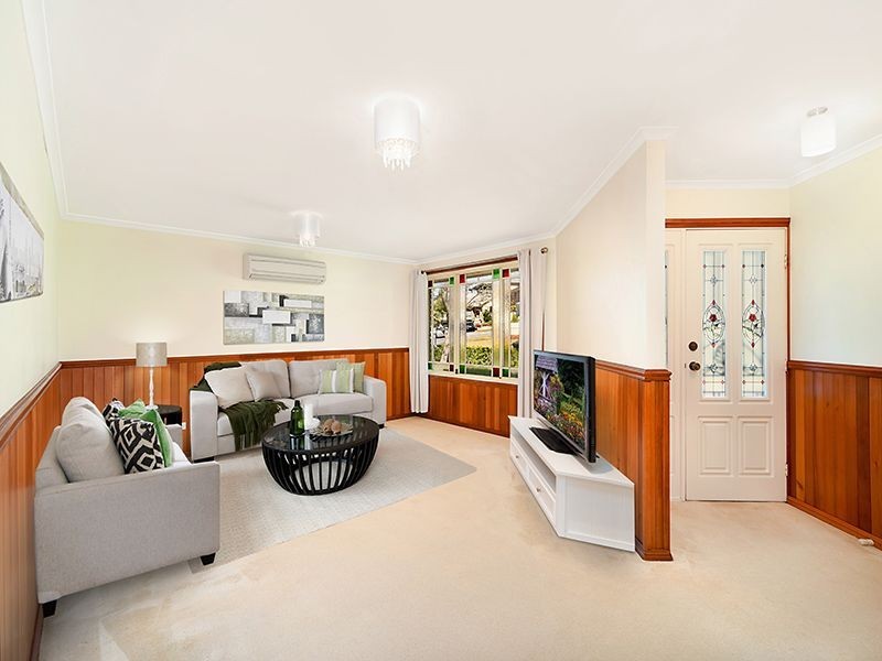 4 Genoa Close, Belmont NSW 2280