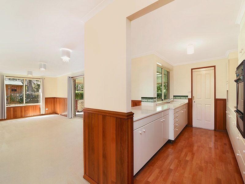 4 Genoa Close, Belmont NSW 2280