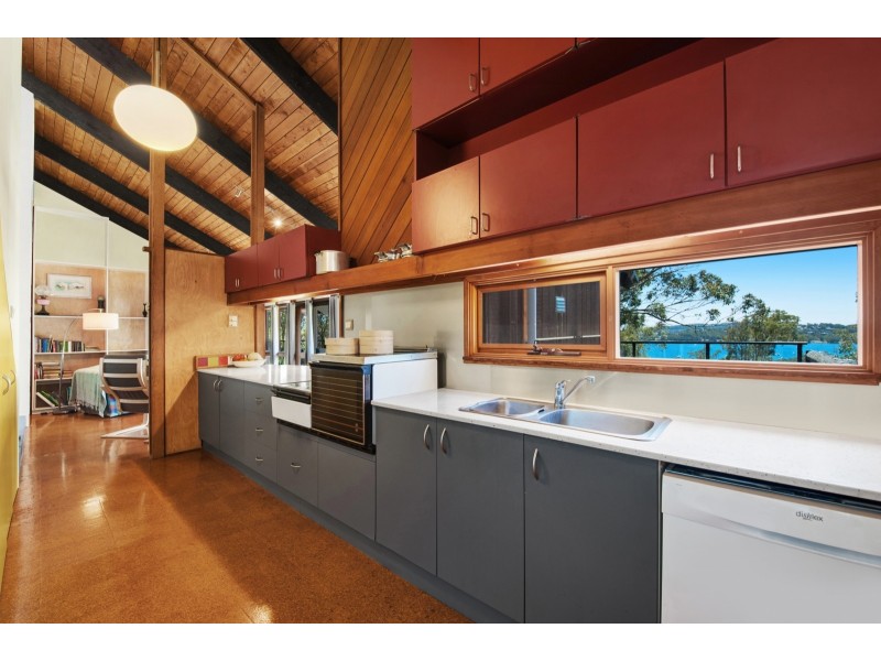 5 Frederick Street, Valentine NSW 2280