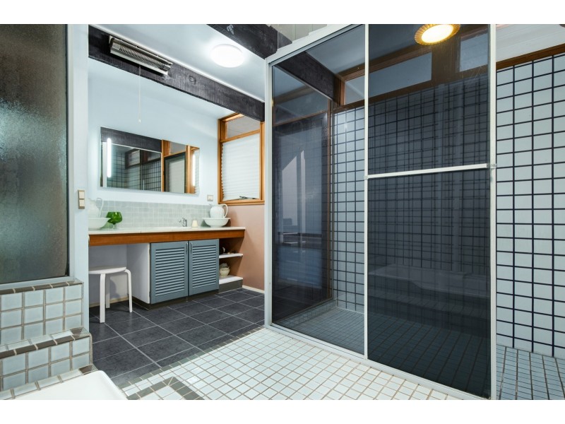 5 Frederick Street, Valentine NSW 2280