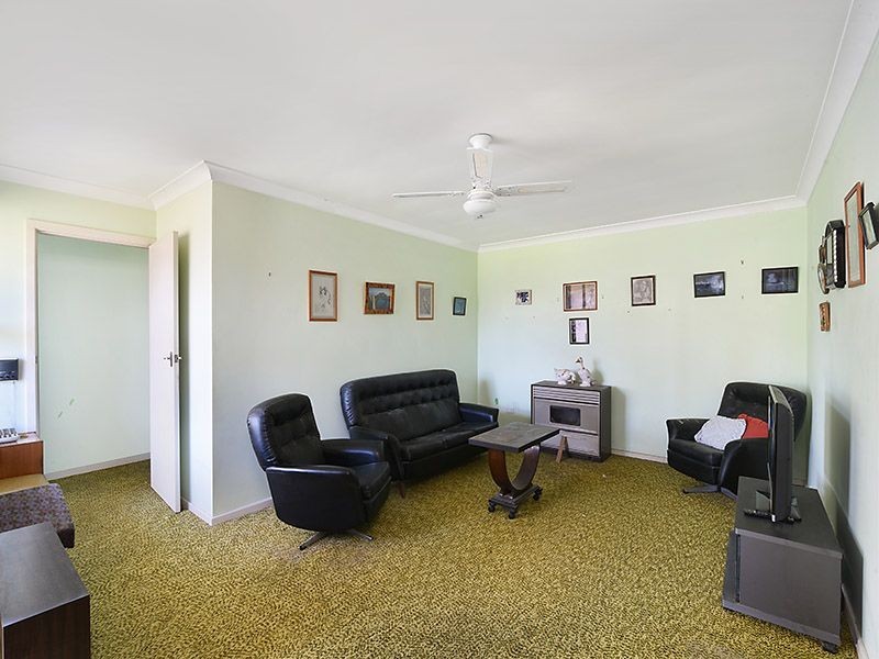 4 Thompson Street, Belmont South NSW 2280