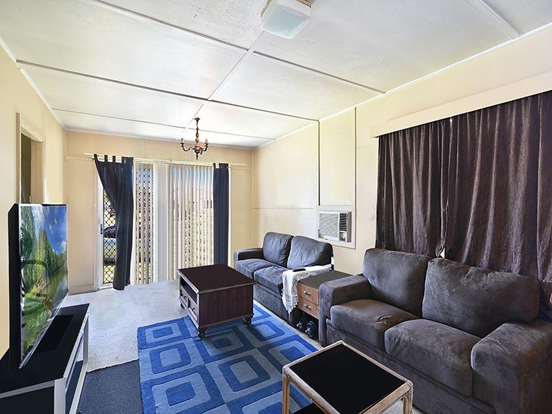 1 Merleview Street, Belmont NSW 2280