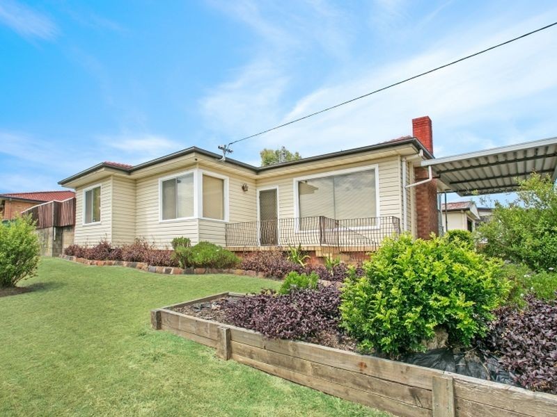 2 Tomaga Parade, Mount Hutton NSW 2290