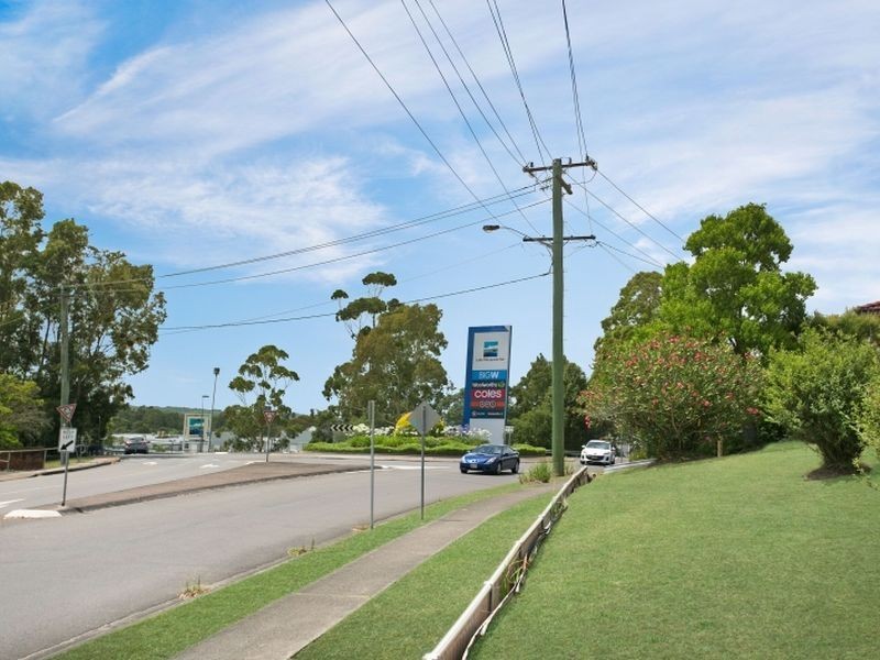 2 Tomaga Parade, Mount Hutton NSW 2290