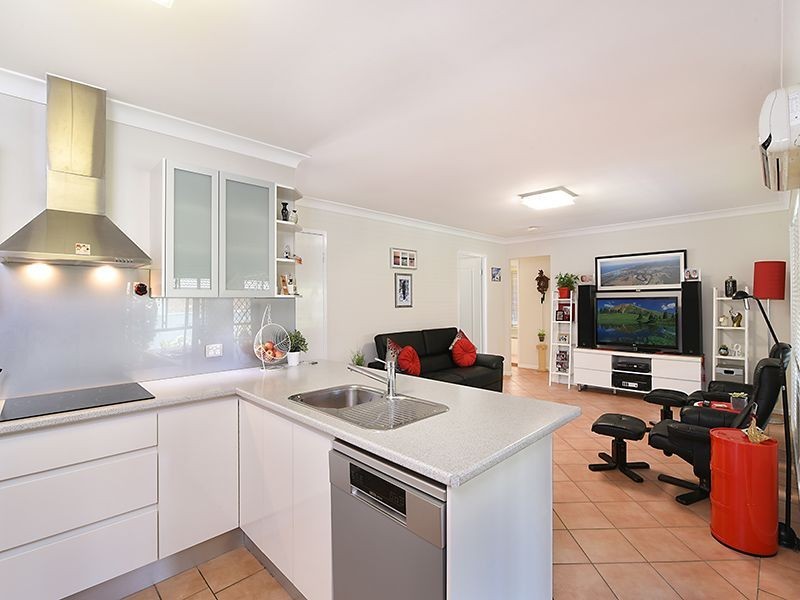 24 Woodoak Close, Tingira Heights NSW 2290