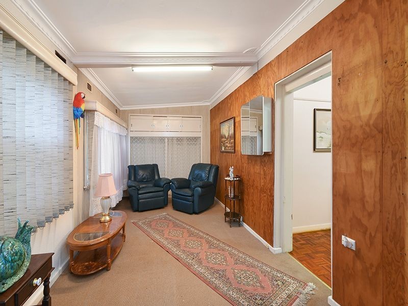 47 Docker Street, Marks Point NSW 2280