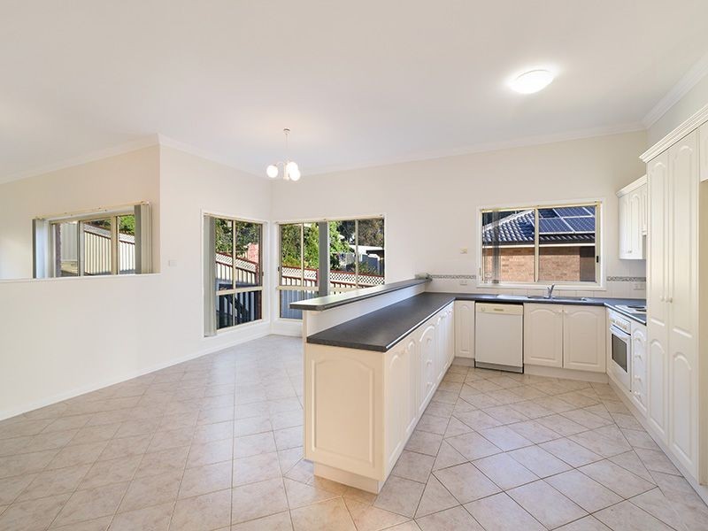 13 Dulungra Avenue, Belmont North NSW 2280