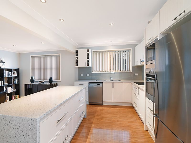 2 Civic Avenue, Caves Beach NSW 2281
