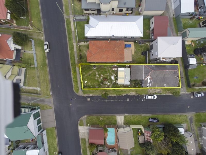 29 Roxburgh Street, Stockton NSW 2295
