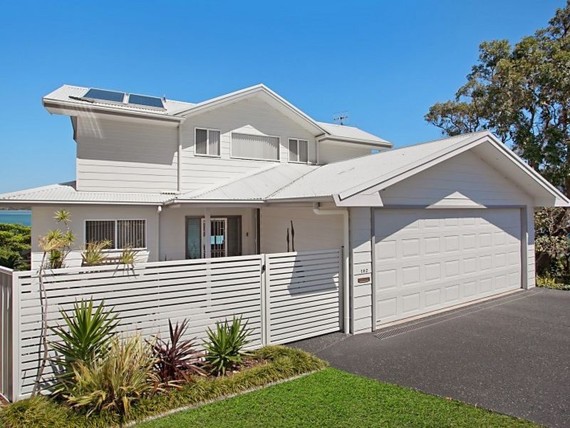 192 Marks Point Road, Marks Point NSW 2280