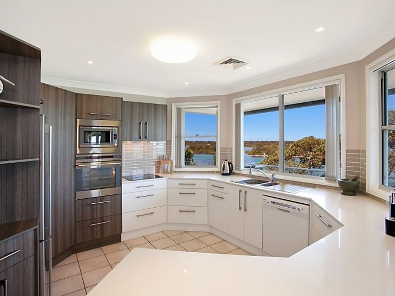 192 Marks Point Road, Marks Point NSW 2280