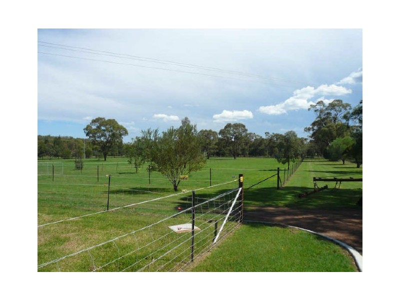 38 Bushs Lane, Gunnedah NSW 2380
