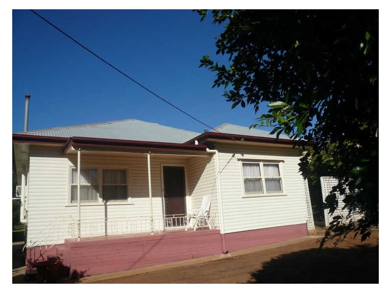12 Albion Street, Gunnedah NSW 2380