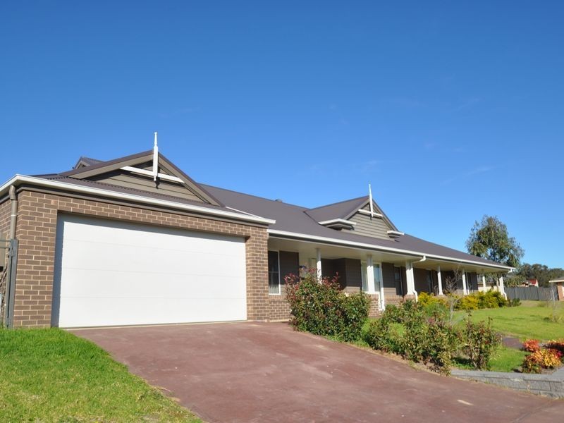 8 Tallowood Drive, Gunnedah NSW 2380