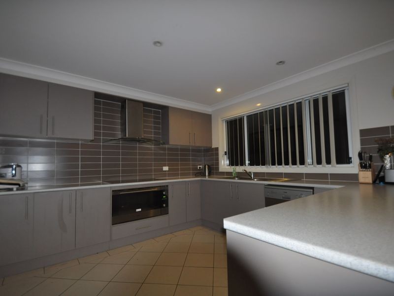 8 Tallowood Drive, Gunnedah NSW 2380