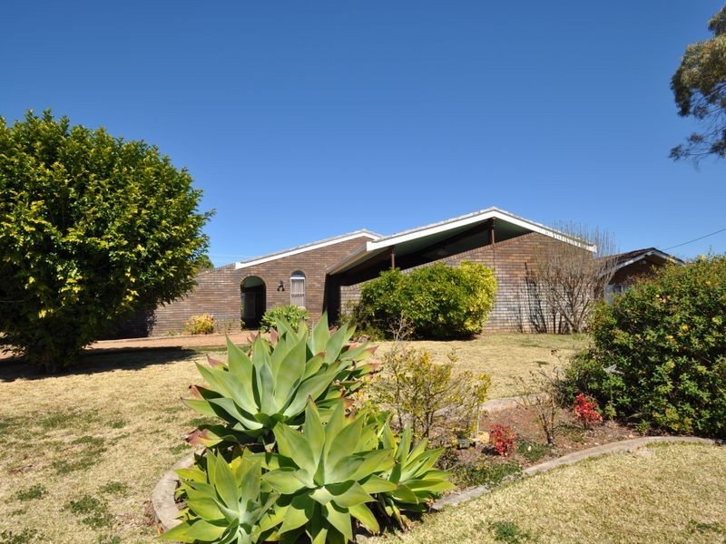 15 Palmer Crescent, Gunnedah NSW 2380