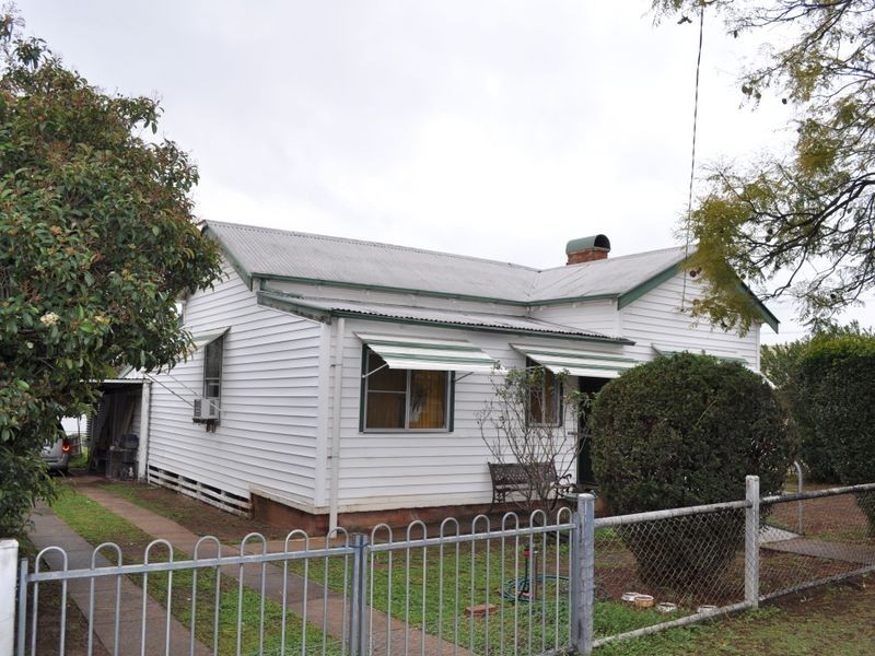 208 Bloomfield Street, Gunnedah NSW 2380