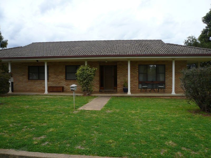 27 Bridge St, Gunnedah NSW 2380