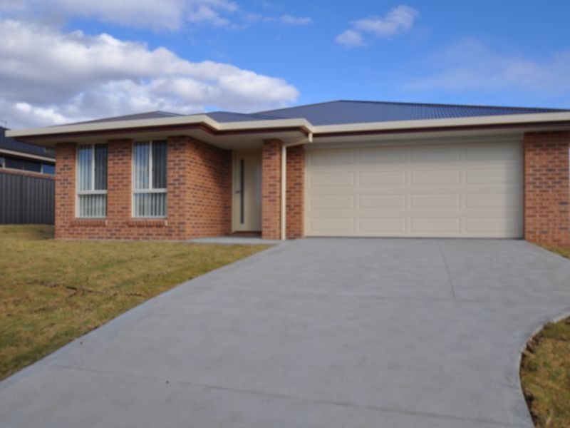 11 TALLOWWOOD DRIVE, Gunnedah NSW 2380