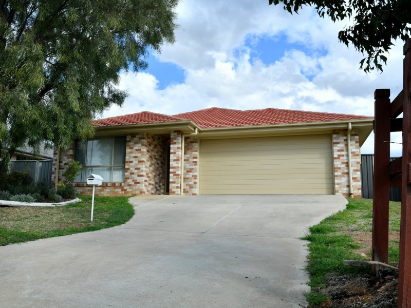 25 Kurrajong Road, Gunnedah NSW 2380