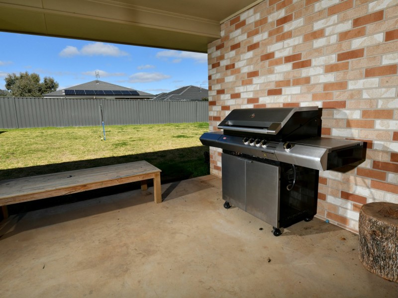 25 Kurrajong Road, Gunnedah NSW 2380