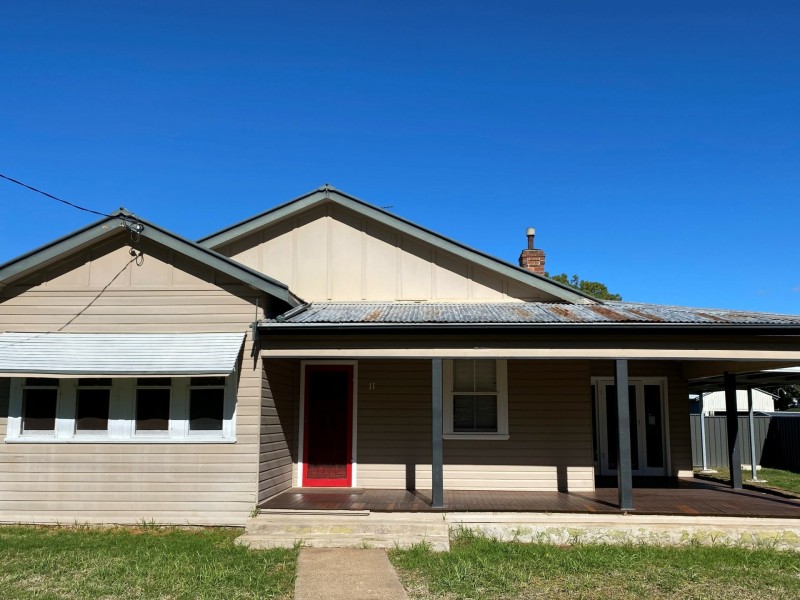 11 Eighth Division Memorial Ave, Gunnedah NSW 2380
