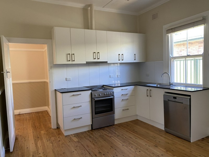 11 Eighth Division Memorial Ave, Gunnedah NSW 2380