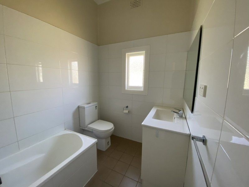 11 Eighth Division Memorial Ave, Gunnedah NSW 2380