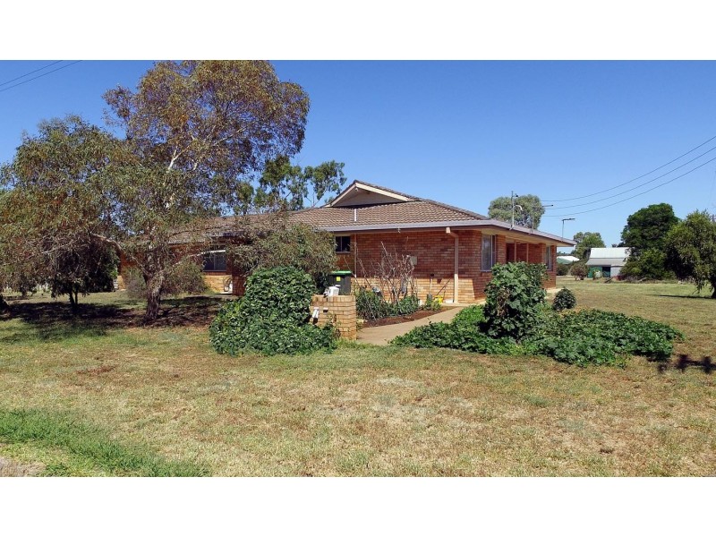 Unit 1,2,3/84 Lynn Street, Boggabri NSW 2382