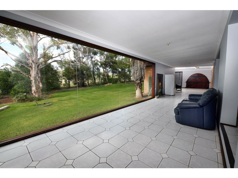 24 Hunts Road, Gunnedah NSW 2380