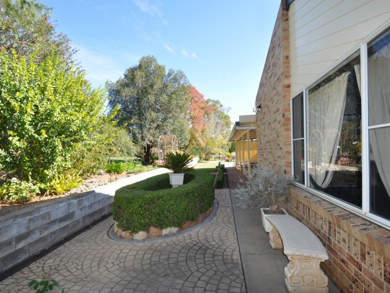 12 Anderson Place, Gunnedah NSW 2380