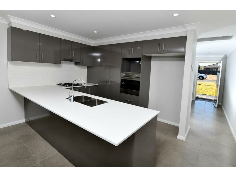 1/2 Bottlebrush Avenue, Gunnedah NSW 2380
