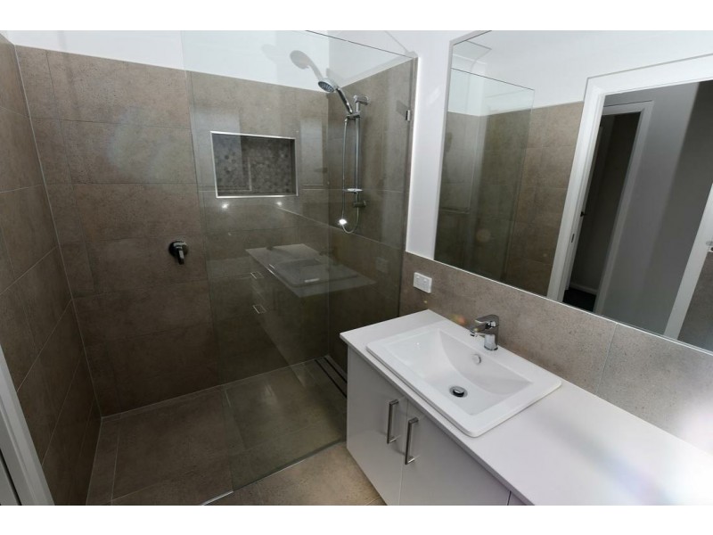 1/2 Bottlebrush Avenue, Gunnedah NSW 2380