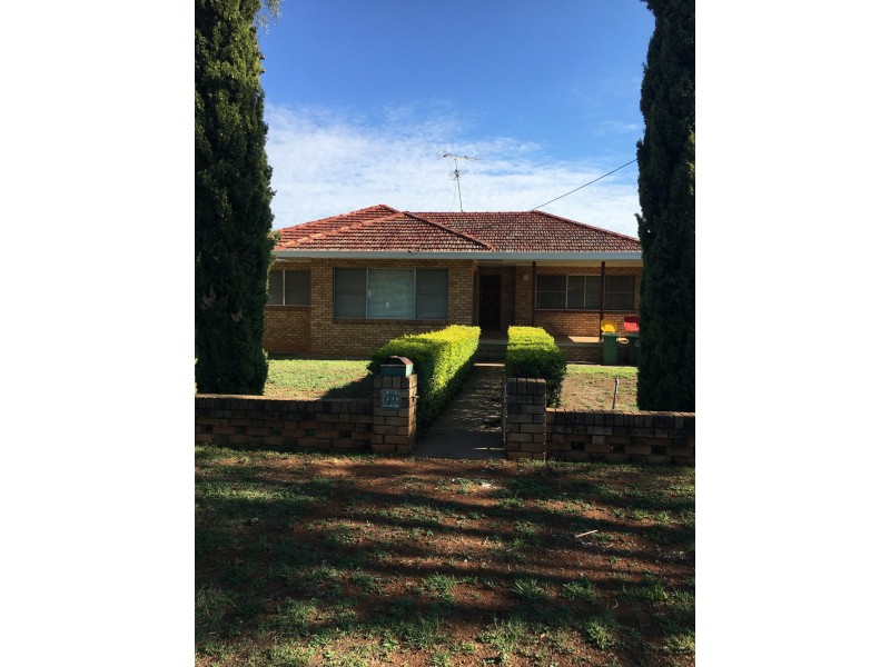 70 Edward Street, Gunnedah NSW 2380