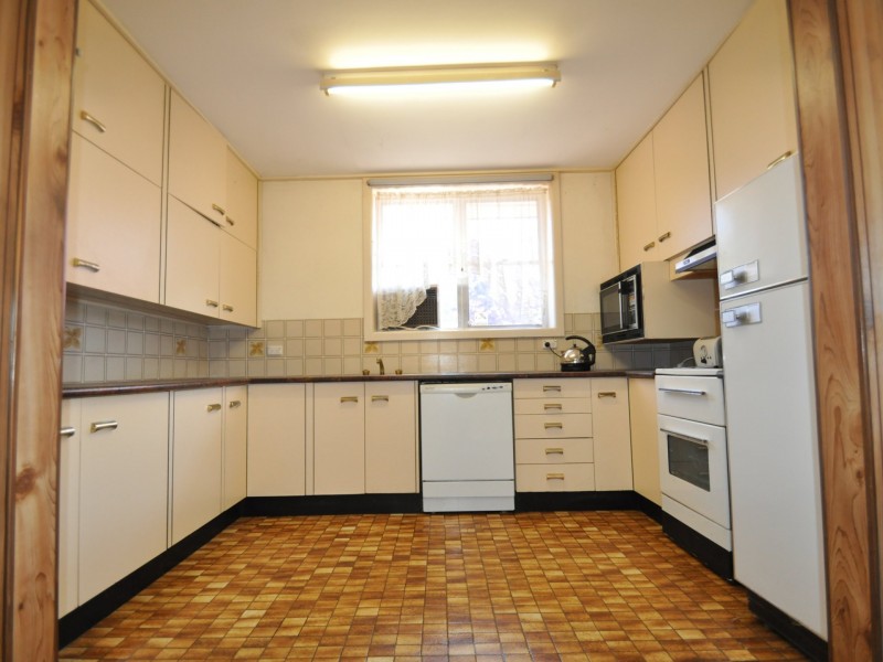 8 Euroa Street, Gunnedah NSW 2380