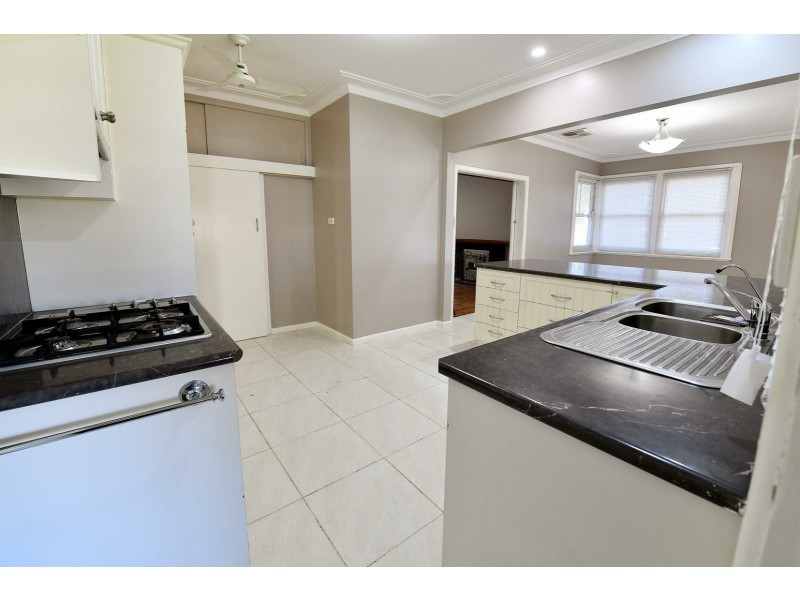 69 View St, Gunnedah NSW 2380