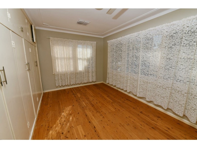 69 View St, Gunnedah NSW 2380