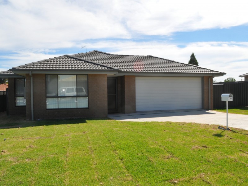 24 Kurrajong Road, Gunnedah NSW 2380