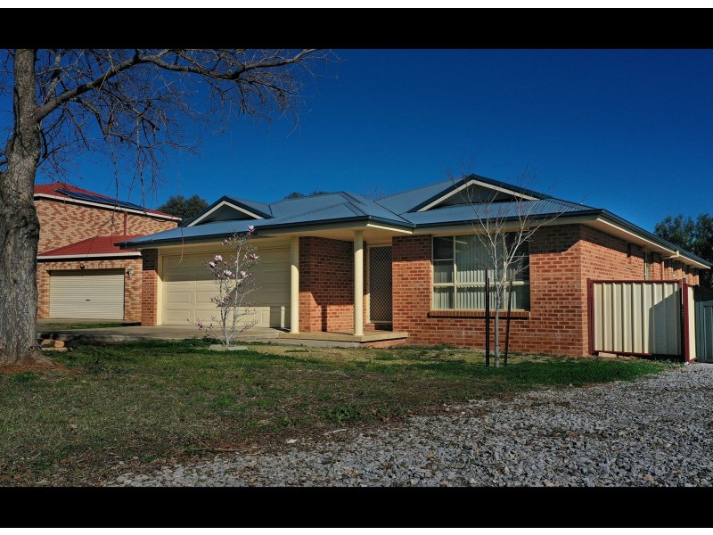 19 Hinton Drive, Gunnedah NSW 2380