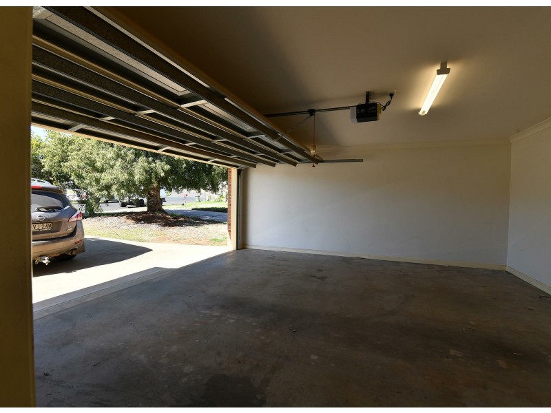 19 Hinton Drive, Gunnedah NSW 2380