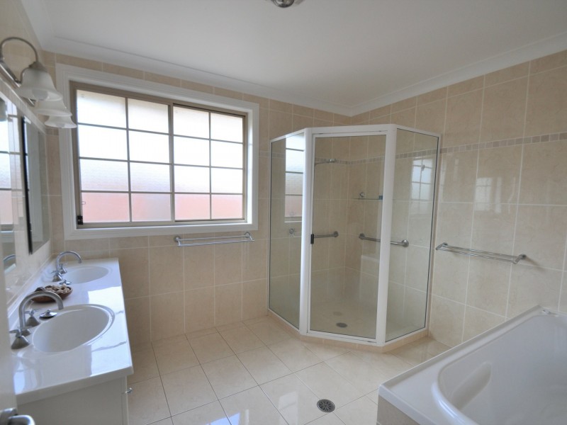 27 Jensen Street, Gunnedah NSW 2380