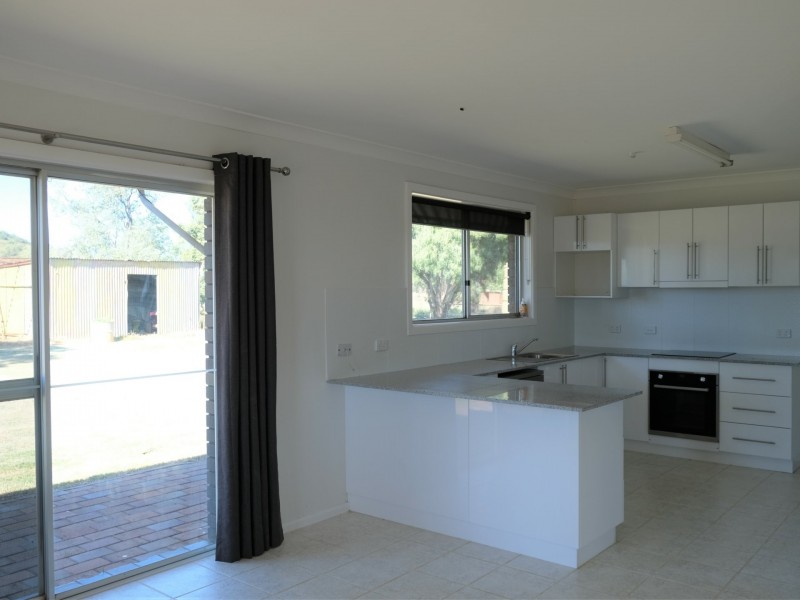 - “Millimbri”, Oxley Highway, Mullaley NSW 2379