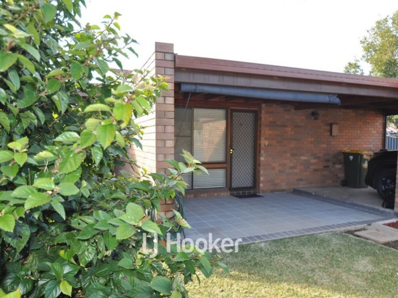 2/182 Bloomfield Street, Gunnedah NSW 2380